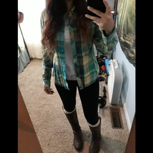 Columbia Plaid Button Up Shirt